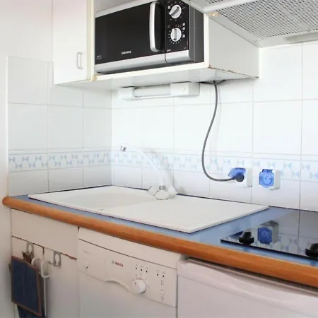 2 Pieces Avec Terrasse, Piscine, Animaux Admis - - Fr-1-246-264 La Rochelle (Charente-Maritime)
