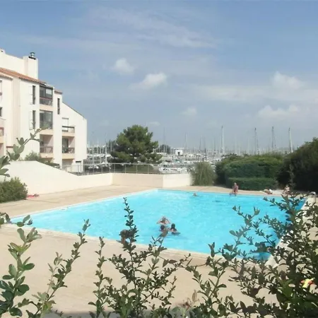 2 Pieces Avec Terrasse, Piscine, Animaux Admis - - Fr-1-246-264 *